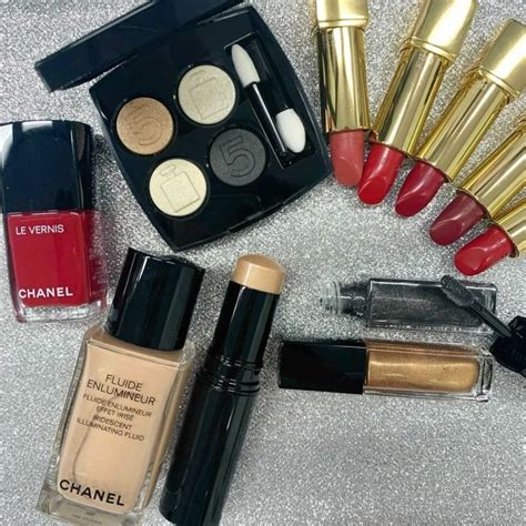 make up natale 2023 chanel|Chanel clairvision 2024.